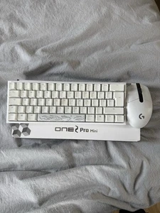 Ducky one 2 Pro mini x Logitech G305 - Picture 1 of 4