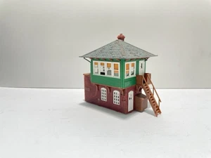 M2 Atlas Trains Ho Scale Model Train Layout Scenery Building Yard Switch Tower - Picture 1 of 13