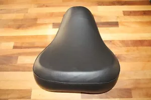 Harley Davidson Black Front Rider Solo Seat Sportster XL 883 1200 72 48 83-03 - Picture 1 of 3