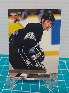 Wayne Gretzky HOF 1993-94 Fleer Ultra Hockey #114 Los Angeles Kings