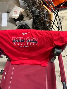 Nike Boston Red Sox Women's Dri-FIT Red Size Medium NWT - Picture 1 of 4