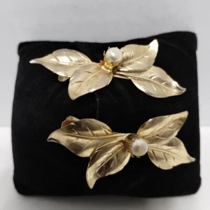 VTG Lady Ellen Gold Tone Faux Pearl Leaf Hair Barrette Clip Set of 2 MCM 60s - Picture 1 of 8