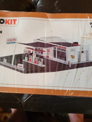 VTG -80'S TYCO KIT #7757 HO Scale EXXON GAS STATION-NIB/BROKEN SEAL (GB3) - Image 1 of 4
