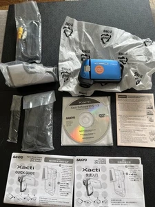 Sanyo Xacti VPC-CA8 Waterproof Camcorder 8MP 5x Zoom Blue H.264 New Old Stock - Picture 1 of 12