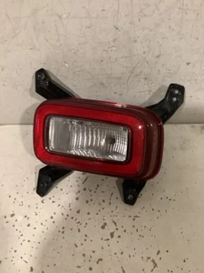 Parachoques trasero derecho Hyundai 2020-2024 pasajero antiniebla giro OEM C46R-19085 TL - Imagen 1 de 4