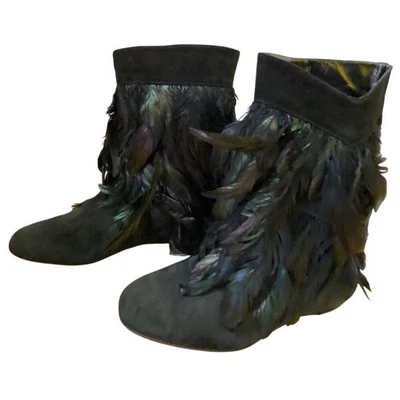 Black Suede Feather Delman Ankle Boots Size 9.5 Western Indian Punk Rock Retro - Image 1 of 4