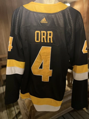 Bobby Orr #4 Boston Bruins Alternate Jersey Sz-52(LG) Cover