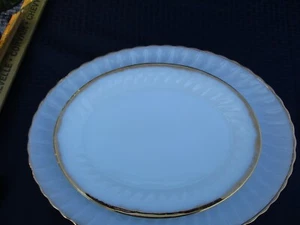 2 LARGE VINTAGE FIRE KING/ANCHOR HOCKING MILK GLASS PLATTERS, SWIRL DESIGN GOLD - Picture 1 of 19