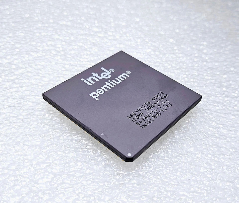 Intel Pentium 120 MHz SY033 Socket 7 - Image 1 of 1