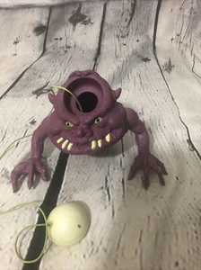 Real Ghostbusters BUG-EYE GHOST Figur komplett mit Schnur Kenner 1984 Vintage Spielzeug - Bild 1 von 4