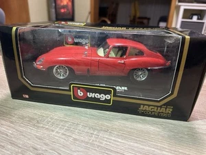 Bburago Jaguar E-Type Coupé 1961 – 1:18 Scale – Collectible Model - Bild 1 von 5