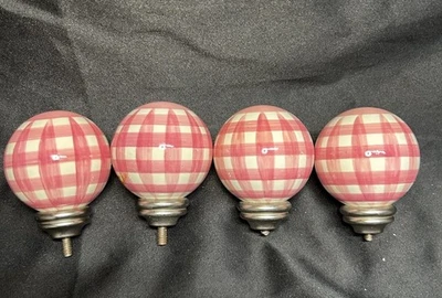 Juego de 4 bolas de cerámica con remates de barra de cortina de granero de cerámica de guinga rosa Foto 1 de 4