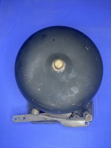 "Campana de anillo de boxeo antigua de colección todavía se mueve estación de servicio de 6"" de ancho funciona muy bien" - Imagen 1 de 5