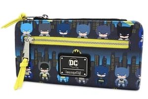 LOUNGEFLY DC COMICS BATMAN 80º ANIVERSARIO Chibi CARTERA CLUTCH Tarjeta Dinero Estuche - Imagen 1 de 3