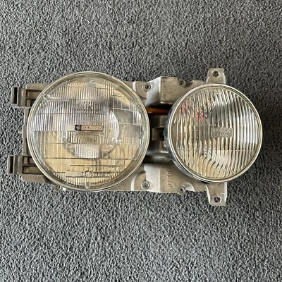 Faro derecho Bosch Mercedes-Benz OEM (W123) 240D, 300D, 280E 130543067 Foto 1 de 4