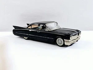 Coche de hojalata Yonezawa años 60 negro Cadillac Fleetwood Series hecho en Japón de colección - Imagen 1 de 20
