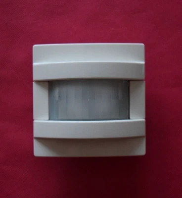 Gira automatic switch pure white 83216 - Image 1 of 3