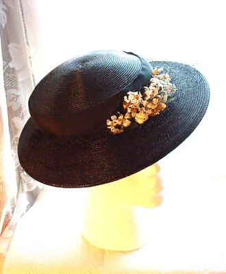 Vintage 1930s Lady's Hat Silk Flowers Black Fine Straw Netting O31125 - Image 1 of 4