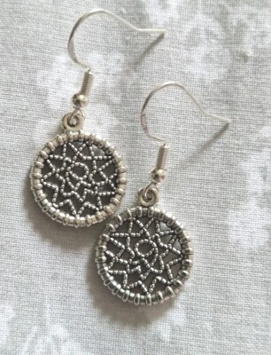 Pendientes de gota de plata tibetana atrapasueños en anzuelos de plata 925, regalo Foto 1 de 3