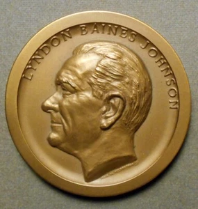 Medaglia inaugurale ufficiale Lyndon B. Johnson, 1965, bronzo, 70 mm, Levine LBJ 1965- - Foto 1 di 2