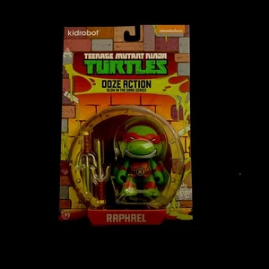 Kidrobot Teenage Mutant Ninja Turtles Raphael Ooze Action Glow In The Dark NIB ! - Picture 1 of 3
