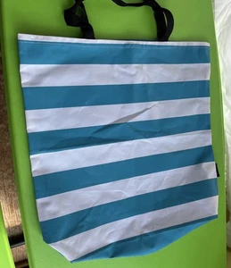 St. Tropez Tasche Strandtasche 16x16/blau gestreift/einfarbig blauer Rücken/neu ohne Etikett - Bild 1 von 3