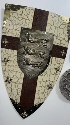 Art Gladius Richard Лев Сердце Щит Дерево С Латунной Отделкой Металлические Акценты - 872 - Изображение 1 из 4