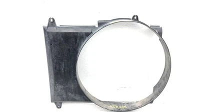 Cubierta del ventilador de refrigeración del radiador Geo Tracker 1996 OEM carcasa de plástico 1,6 l Foto 1 de 4