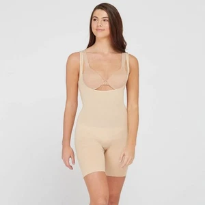 ASSETS SPANX Bodysuit Shapewear Tummy Control Women's Body Slimmer - Picture 1 of 14