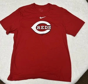 Camiseta de los Rojos de Cincinnati para Hombres Camiseta Grande Roja Nike Team Center Swoosh De Colección MLB - Imagen 1 de 10
