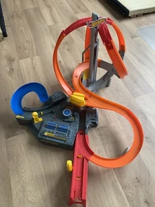 Hot Wheels CDL45 Action Mega Crash Superbahn, Trackset mit Loopings - Bild 1 von 5