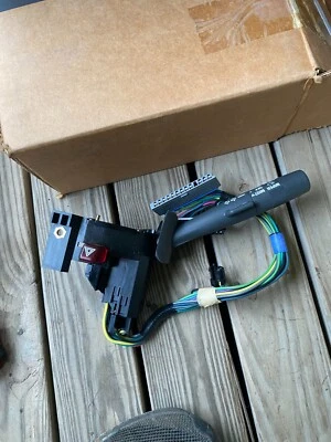 (1) GM NOS ACDelco? 1995-99 Chevrolet Chevy Truck C1500 Turn Signal Switch asy - Image 1 of 4