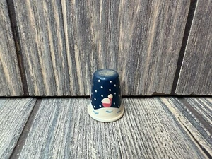 Dedal de cerámica pintado a mano con escena de nieve de invierno - Imagen 1 de 4