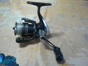Shimano Sienna 1000FD Spinning Fishing Reel - 4BB - Smooth - Very nice!! - Picture 1 of 5
