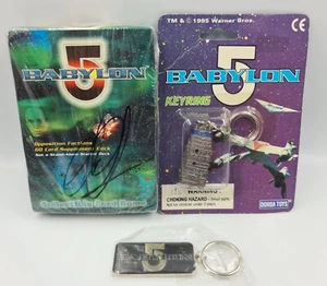 BABILONIA 5: JUEGO DE CARTAS COLECCIONABLES FIRMADO POR CLAUDIA CHRISTIAN + 2 LLAVEROS - Imagen 1 de 12