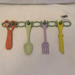 Cast Iron Metal Fork Spoon Knife Scissors Kitchen Wall Hanging Decor With Hanger - Picture 1 of 6