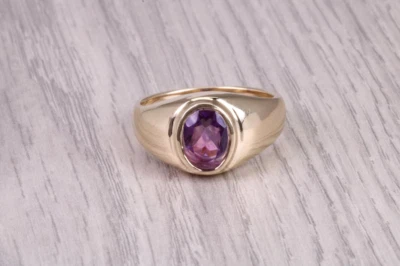 Anillo de compromiso solitario de amatista de corte ovalado de 2 quilates de oro amarillo de 14 quilates Foto 1 de 4
