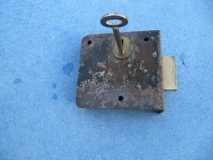 Altes/vintage Union Felgenschloss, Keep, & Schlüssel funktionsfähig 4 1/4 x 4 1/4 - Bild 1 von 1