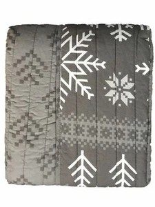 Home Classic Twin Gray Sarah Fair Isle Reversible Bed Quilt - Picture 1 of 2
