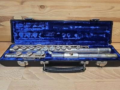 🎶 Flauta de Plata Gemeinhardt elkhart m2, con Estuche - Desinfectada - Hermoso Sonido Foto 1 de 4