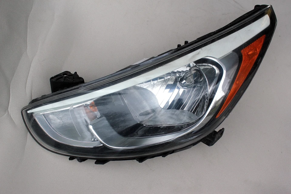 HYUNDAI ACCENT 2015-2017 CONJUNTO LÁMPARA FARO IZQUIERDO P/N 92101-1R710 Foto 1 de 2