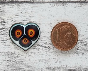 Herz Emaille Millefiori schwarz gelb rot weiß Murano 1970er Geschenk Hippie alt - Picture 1 of 3