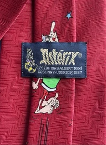 Cravate Asterix Tie / Goscinny - Uderzo - Editions Albert René Collector / 1997 - Foto 1 di 5