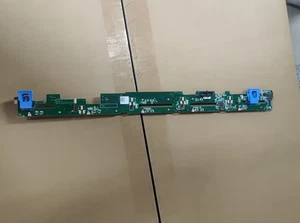 Używany DELL EMC R450 R650 R6525 8-KIEUROWY TYLNY PLANDEKA 1U 8X2,5 15G 5TRWM 0TRWM - Zdjęcie 1 z 3