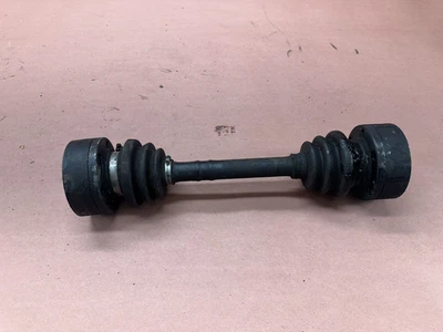 Оригинальный приводной вал заднего дифференциала оси BMW 2002 1502-2002tii 93 000 миль - Изображение 1 из 4