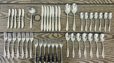 LOTE DE 43 CUBIERTOS CALIPSO LYON International de acero inoxidable Foto 1 de 4