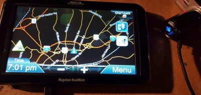 2 Magellan Roadmate 9250T-LMB, 7 inch screens, with bunch of extra Parts - Image 1 of 4