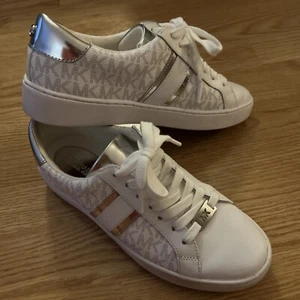 Zapato de tenis Michael Kors (talla: 6,5) - Imagen 1 de 7