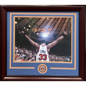 Patrick Ewing Signed Knicks 11x14 Framed Photo Arms Up Playoffs Hof Auto Steiner - Picture 1 of 7