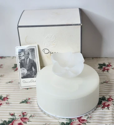 Polvo de baño espumoso perfumado OSCAR DE LA RENTA 9 OZ 250 g EE. UU. NUEVO SELLADO Foto 1 de 4